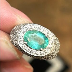 14kt White Gold 2.5 CT Natural Emerald and 1.8 CT Diamond Ring